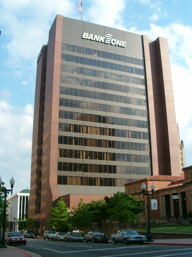 Chase Tower by Rodney Gunn