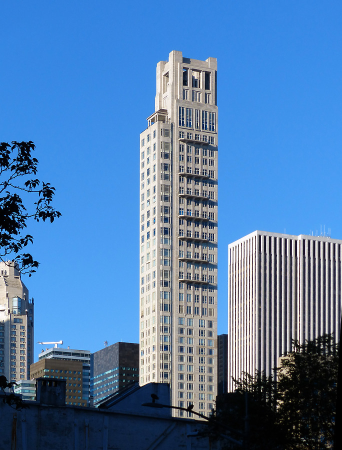 520 Park Avenue by Nate Lindsey