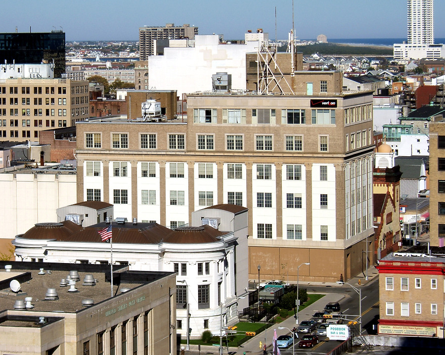 Verizon Building by John Cahill