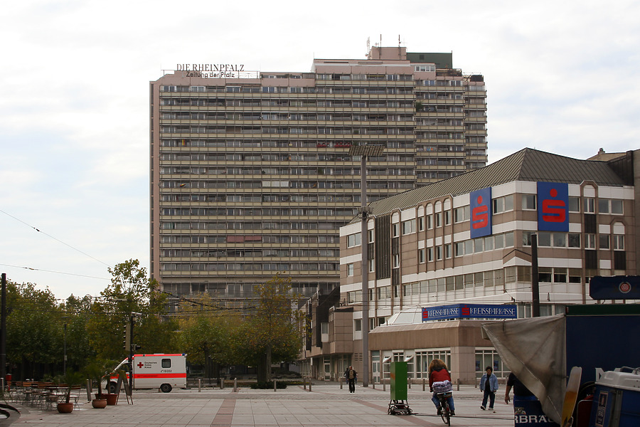 Otto-Stabel-Straße 2 by Daniel Kieckhefer