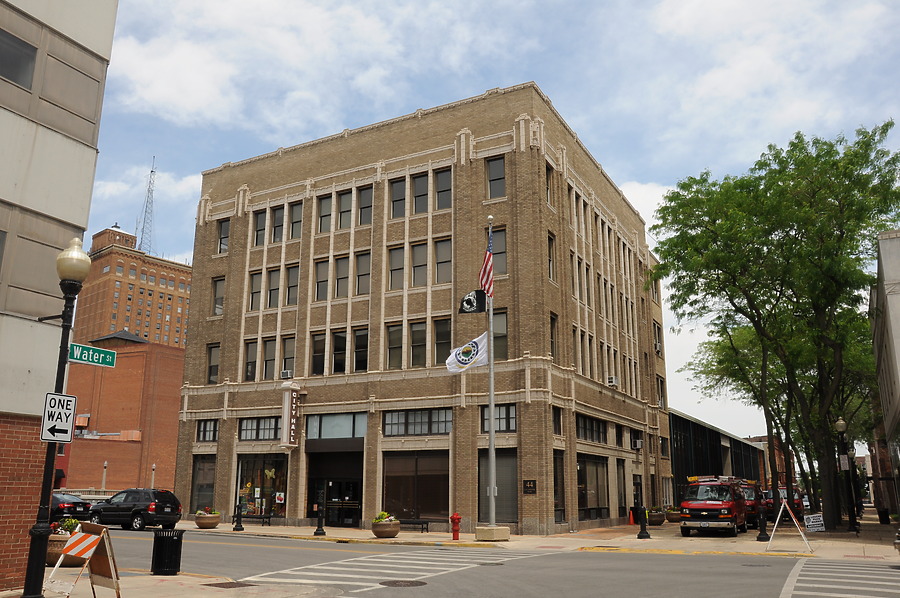 Aurora City Hall Photo 181-641-421 - Stock Image - SKYDB