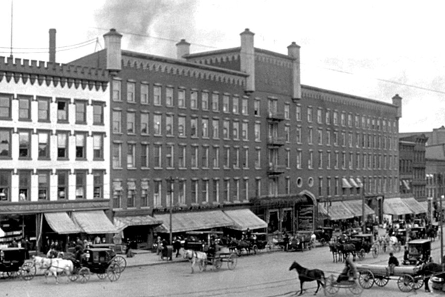 Hotel Woodruff