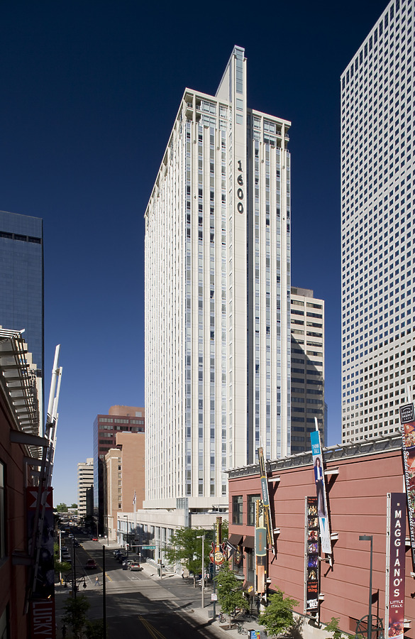 1600 Glenarm Place by Pavel Toczynski