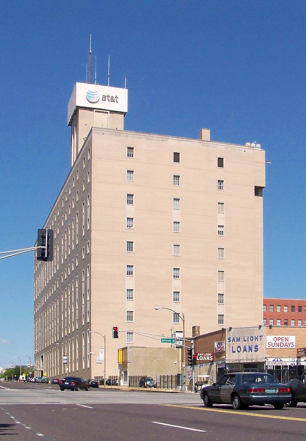 AT&T Toll Building by Ryan Hildebrand