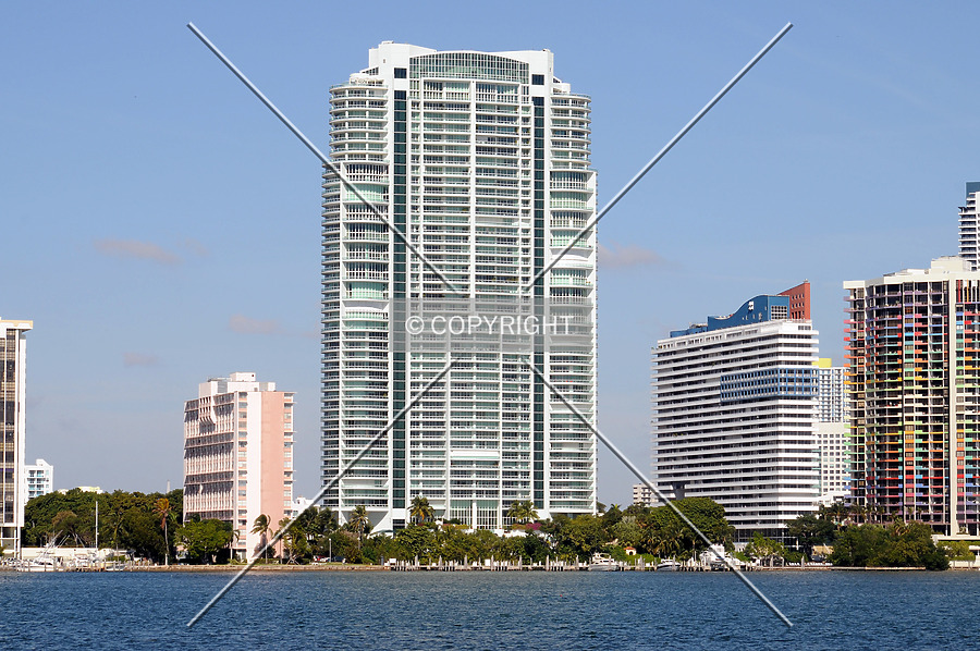 Santa Maria by Jorge Molina