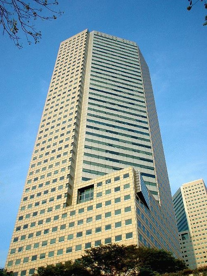 Suntec City Tower 1 by Edmund Teo