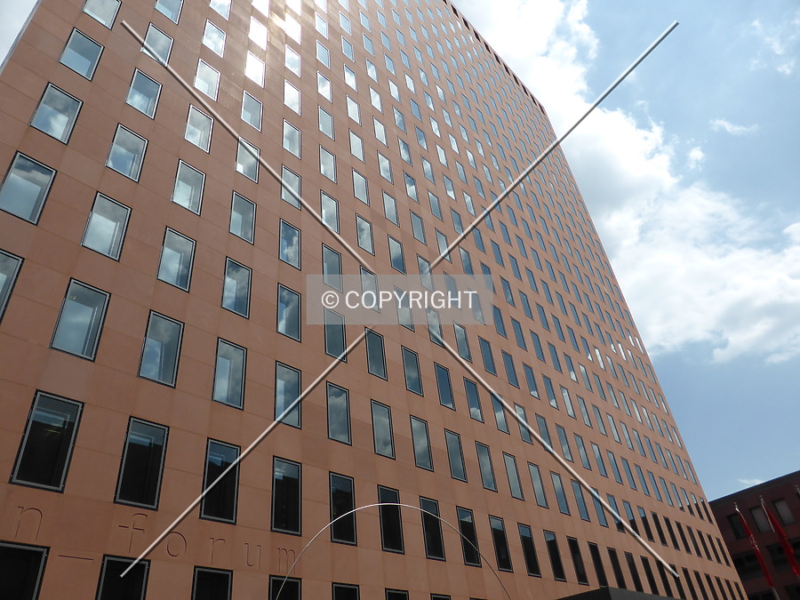 Hochhaus MainForum by Nephilim