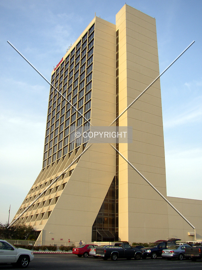 Marriott Mobile Hotel by Chris Patriarca