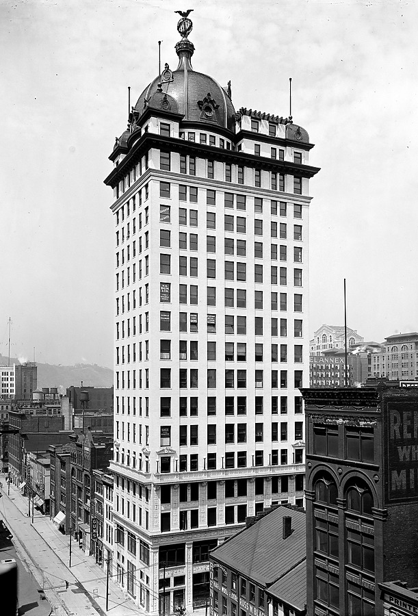 Midtown Towers by Library of Congress, Prints and Photographs Division, Detroit Publishing Company