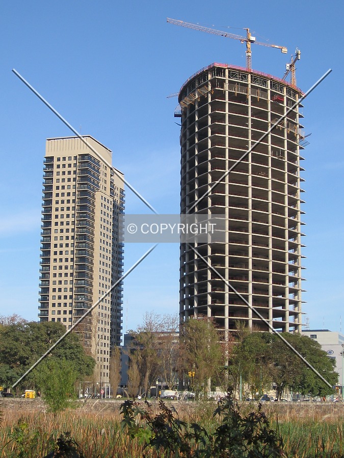 Torre Repsol YPF by Maximiliano Buono