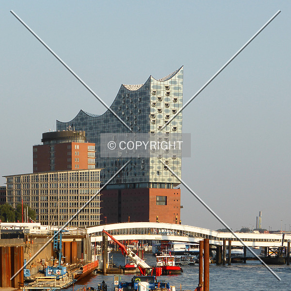 Elbphilharmonie by Nephilim