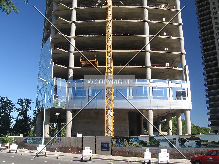 Torre Repsol YPF by Maximiliano Buono