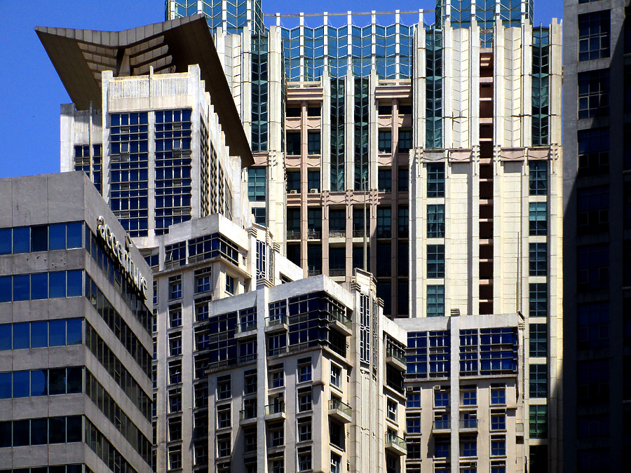 Le Grand Tower 1 by Daniel Kieckhefer