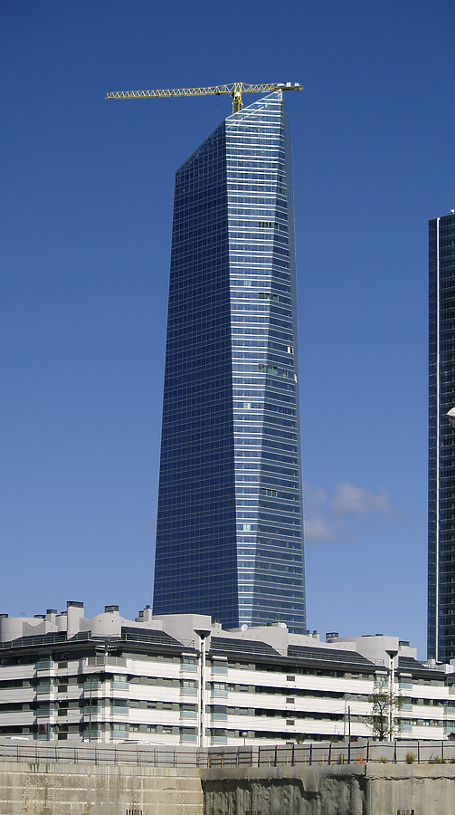 Torre de Cristal by Cesar Serrano
