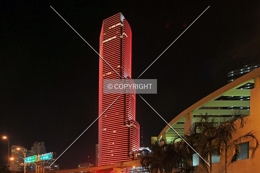 Miami Tower by Jorge Molina