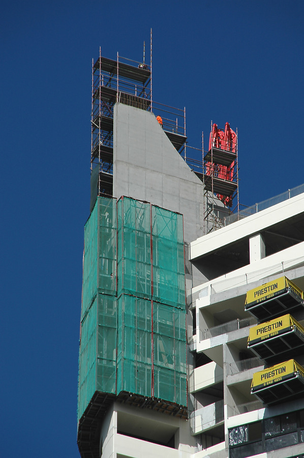 Meriton Tower by John Bek