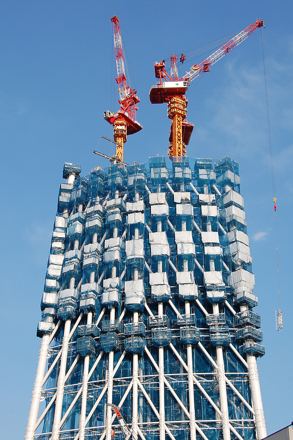 Tokyo Sky Tree by Kevin Hemphill
