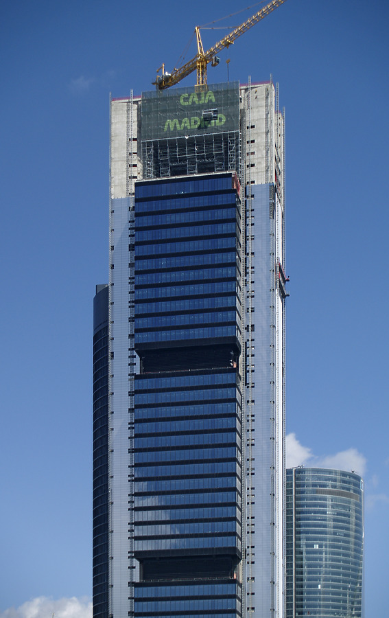 Torre Caja Madrid by Cesar Serrano