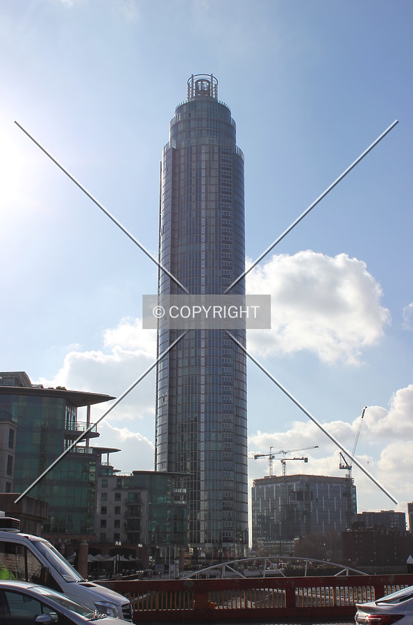 St George Wharf Tower by Florian Barbier