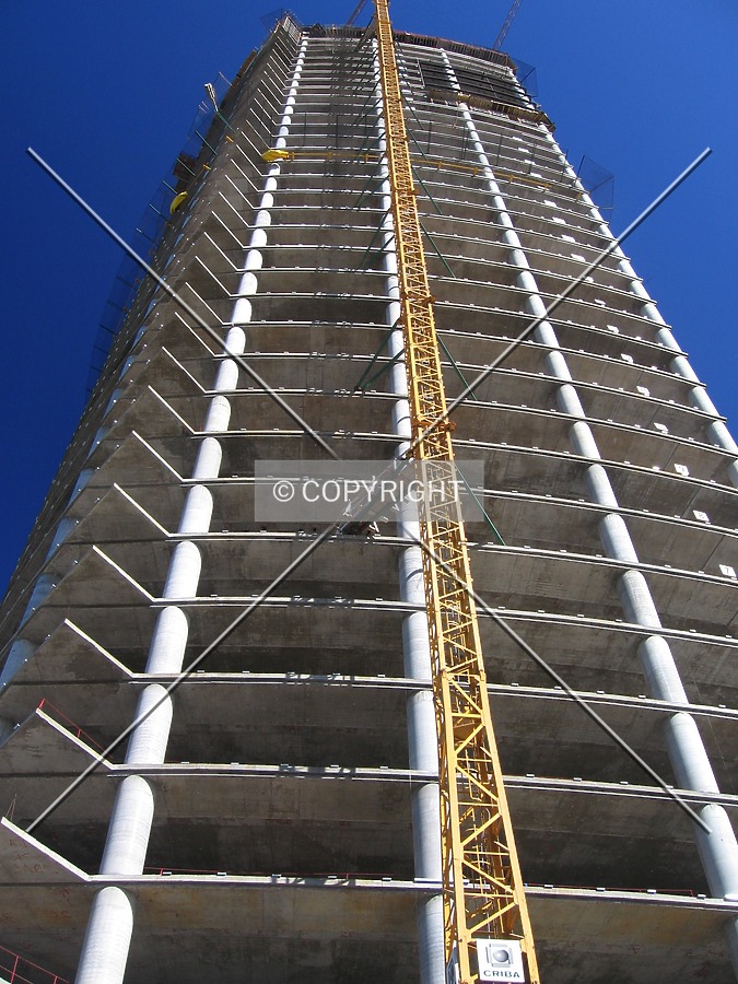 Torre Repsol YPF by Maximiliano Buono