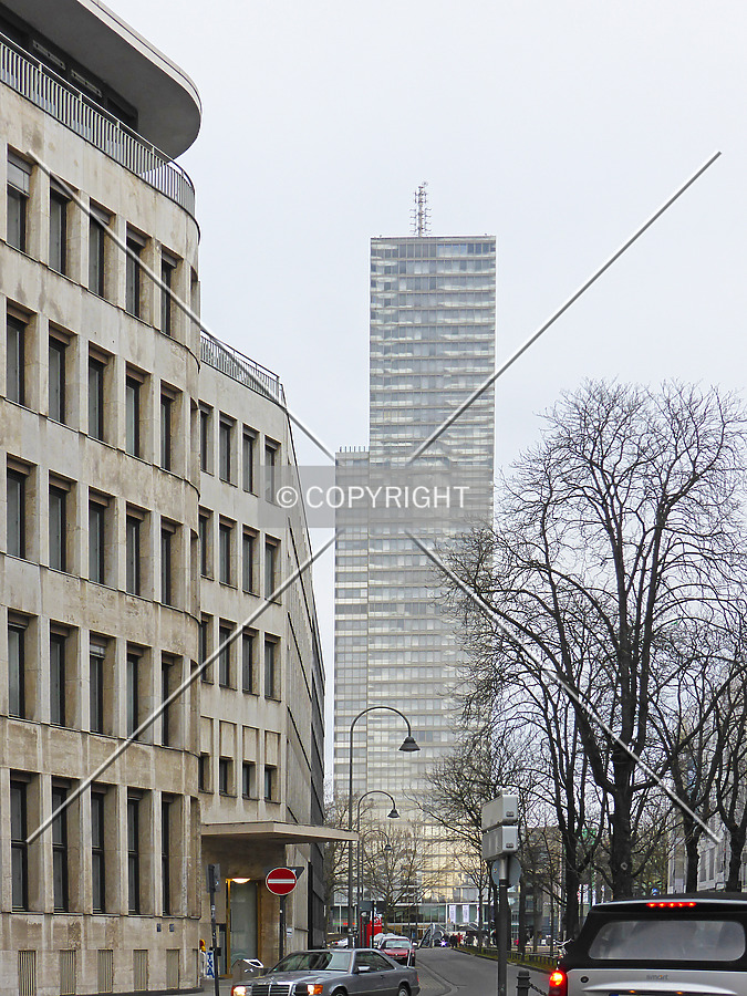 KölnTurm by Nephilim