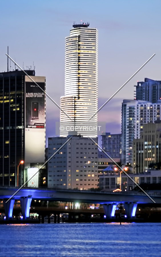 Miami Tower by Jorge Molina