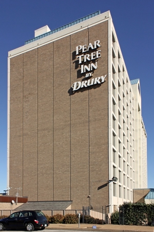 Pear Tree Inn Union Station by Ryan Hildebrand