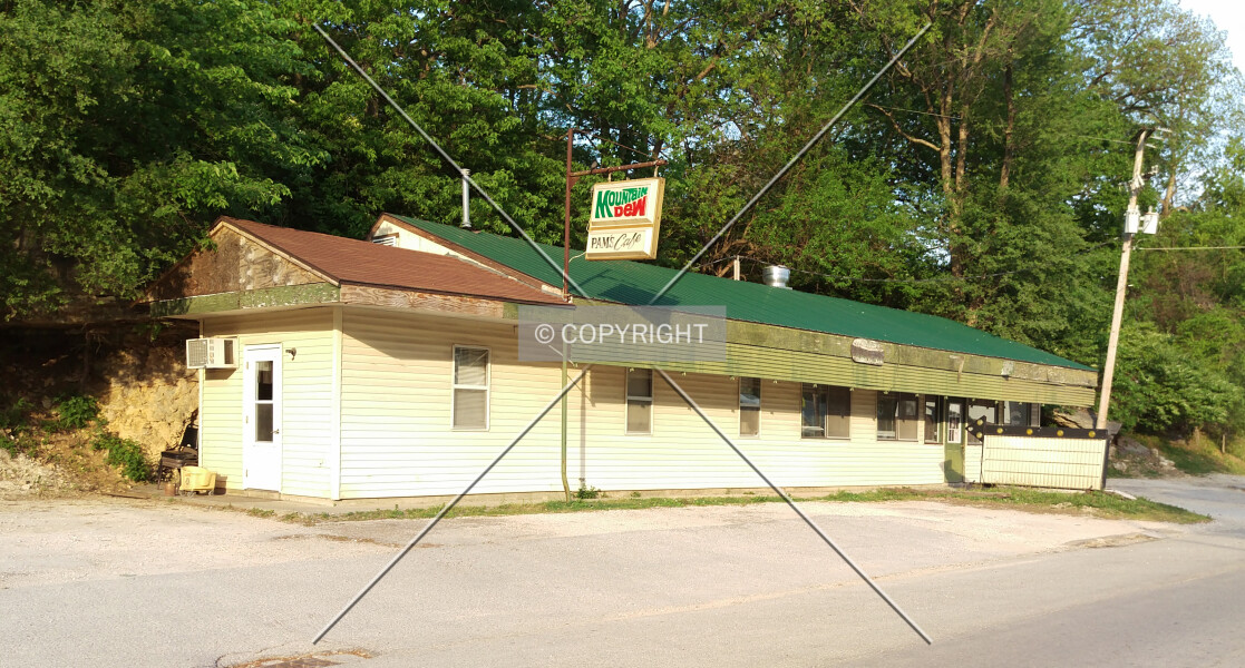 Pam's Café