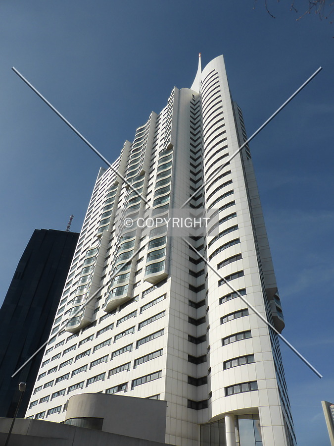 Hochhaus Neue Donau by Nephilim