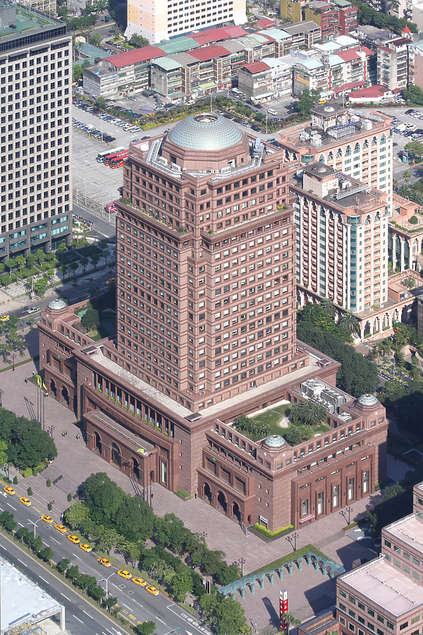 Cathay Financial Center by Michiel van Dijk