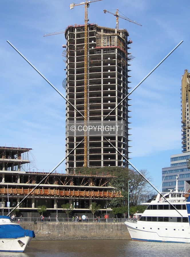 Torre Repsol YPF by Maximiliano Buono