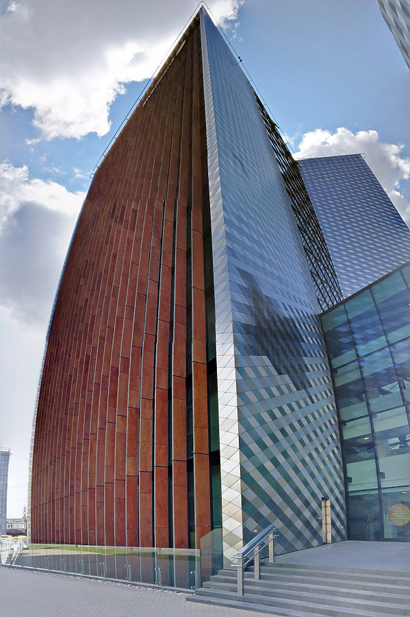 Swedbank Central Office by Huopa