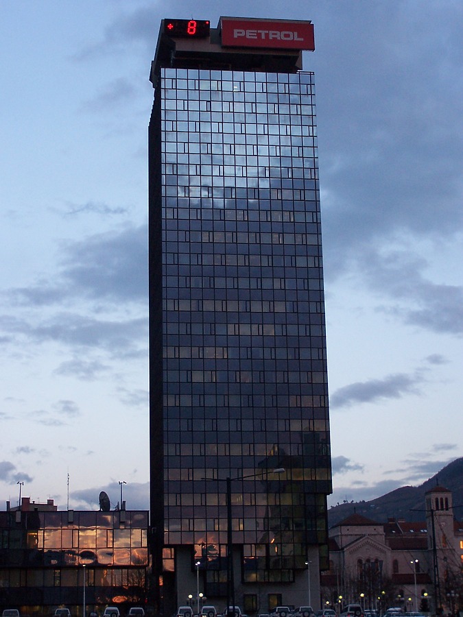 Unis Towers I by Florian Barbier