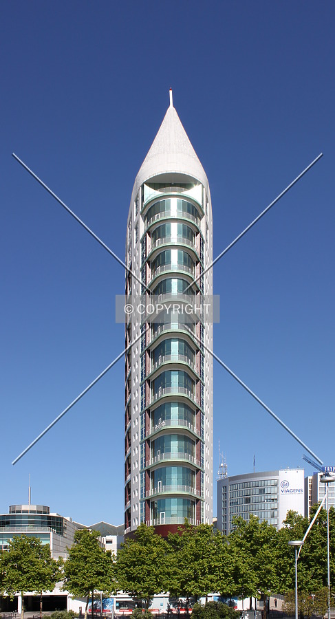 Torre São Rafael by Emmanuel D.