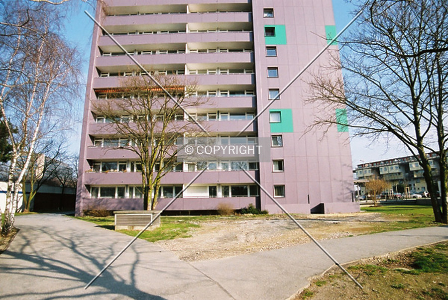 Hindemithstraße 39 by Nephilim
