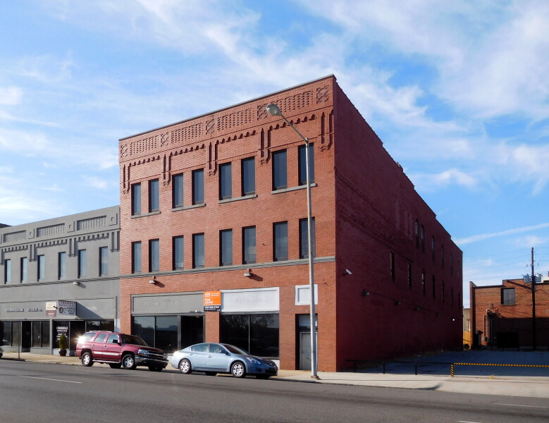 1620 3rd Avenue North