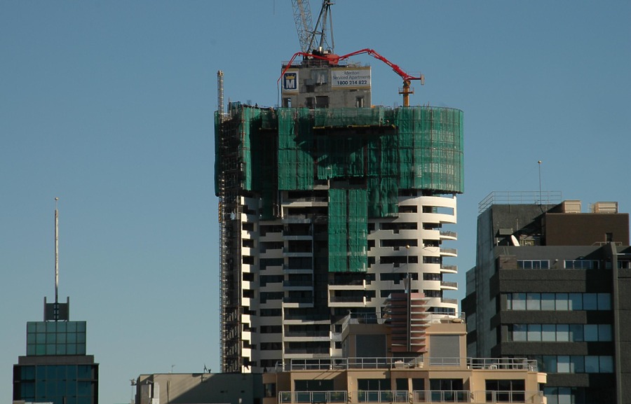 Meriton Tower by John Bek
