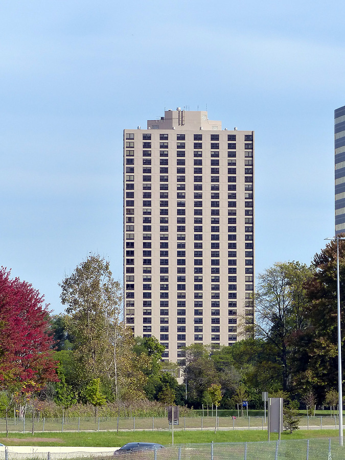 5000 Town Center by Nate Lindsey
