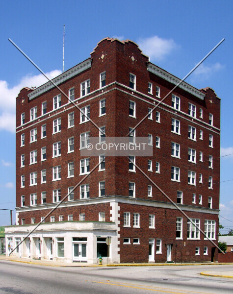 Russell Street Inn