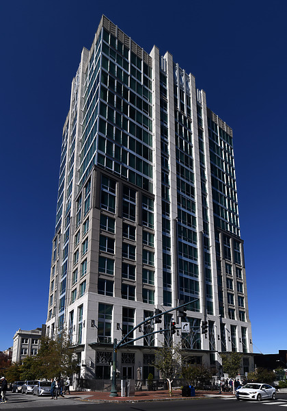 192-402-885