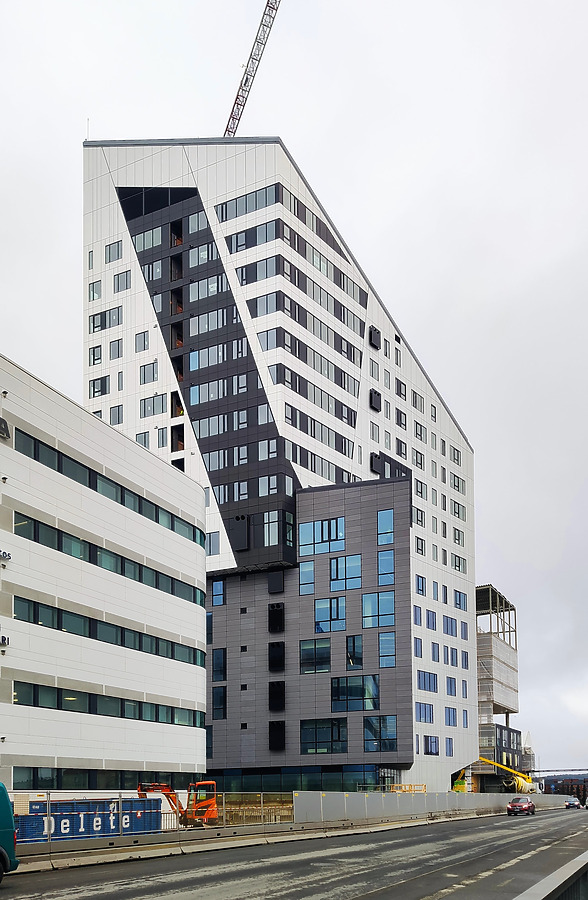 Tampereen Topaasi by Huopa