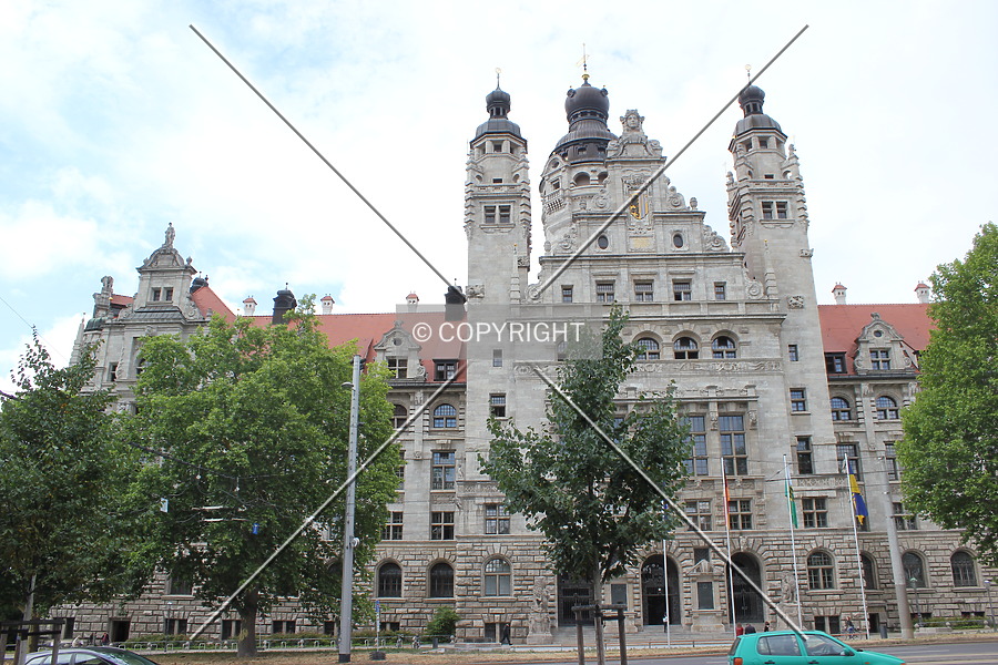 Neues Rathaus by Florian Barbier