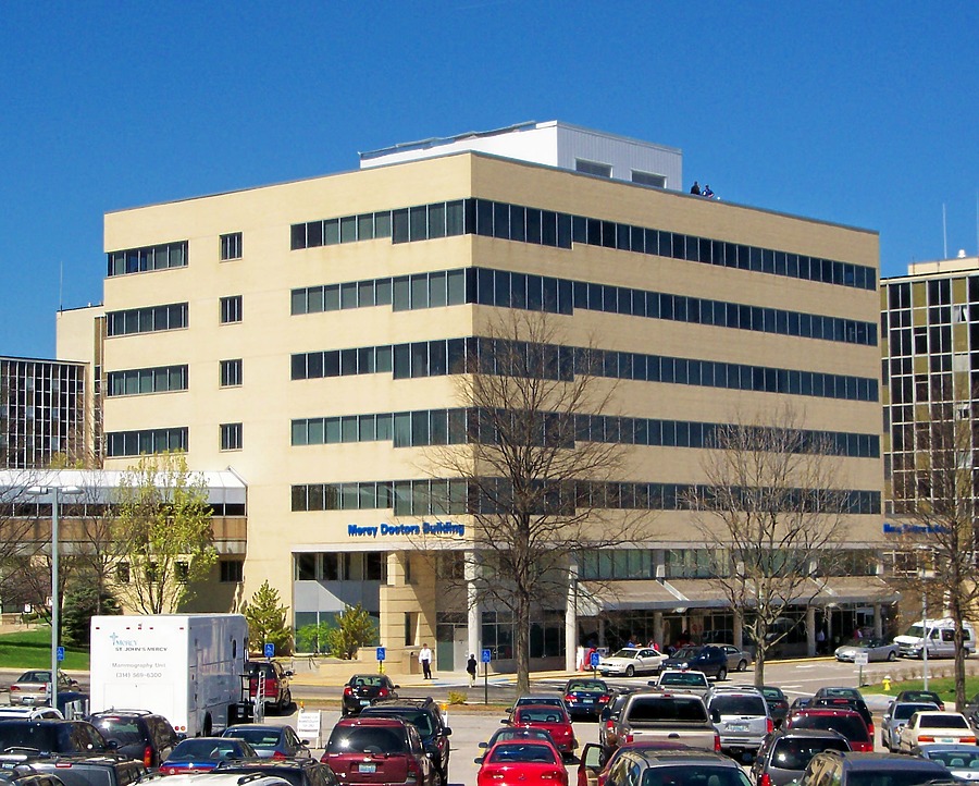 Mercy Doctor's Tower A by Ryan Hildebrand