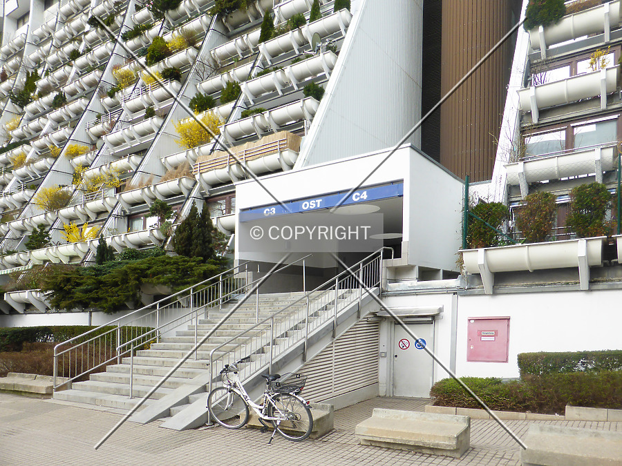 Wohnpark Alterlaa - Block C1-C4 by Nephilim