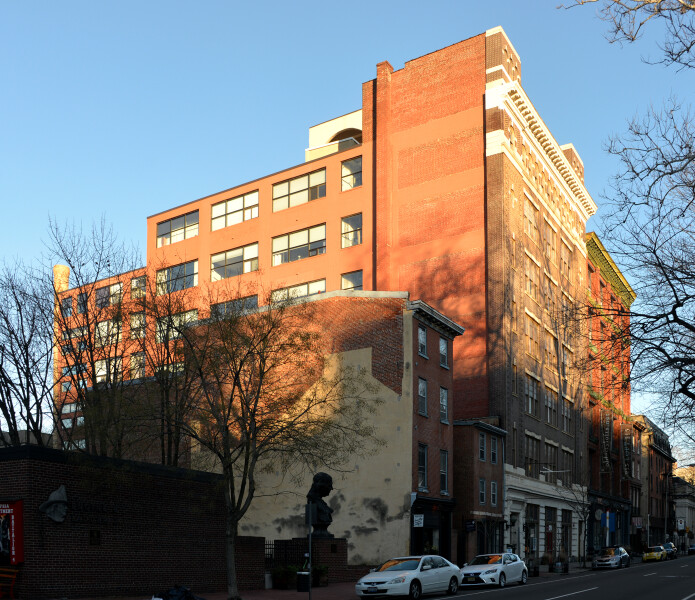 195-551-780