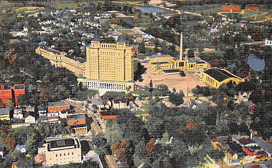 Hart-Dole-Inouye Federal Center by Battle Creek News Co.