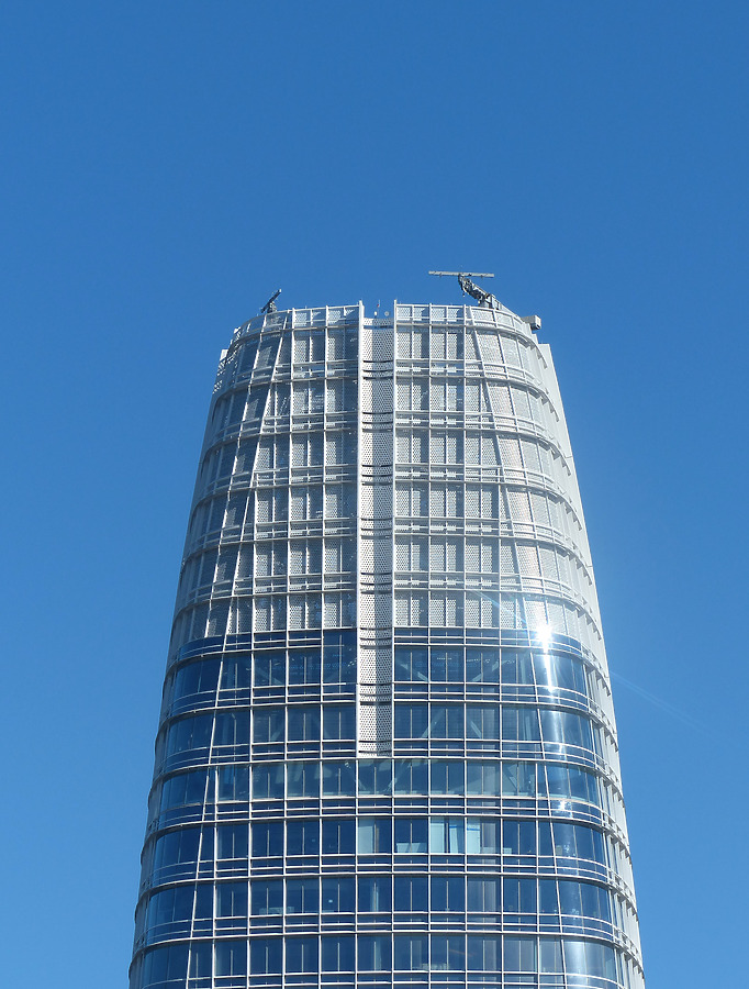 Salesforce Tower by Nate Lindsey