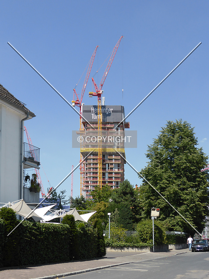 Henninger-Turm by Nephilim