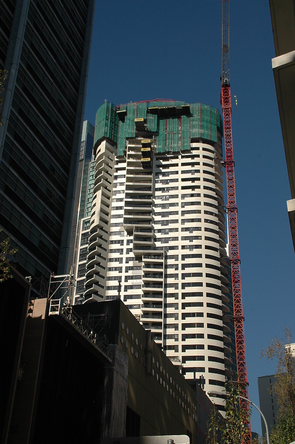 Meriton Tower by John Bek