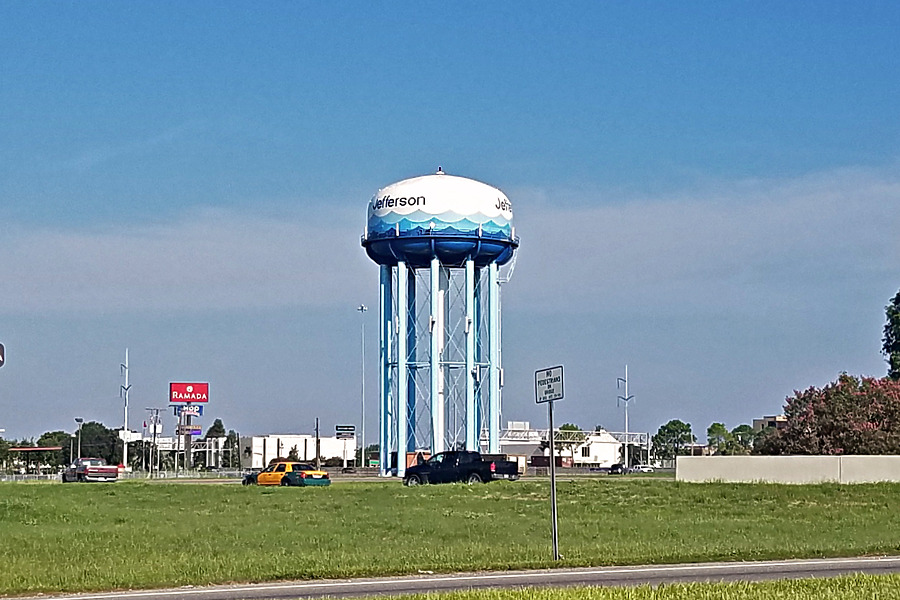 Jefferson Parish Water Tower by Ryan Hildebrand